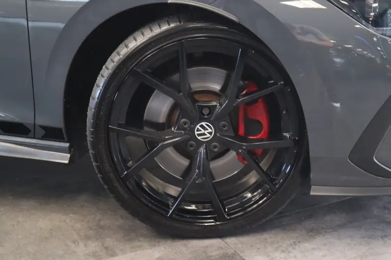 Volkswagen Golf 2.0 TSI GTI ACC Navi Panoramadak Milltek Uitlaat afbeelding 6