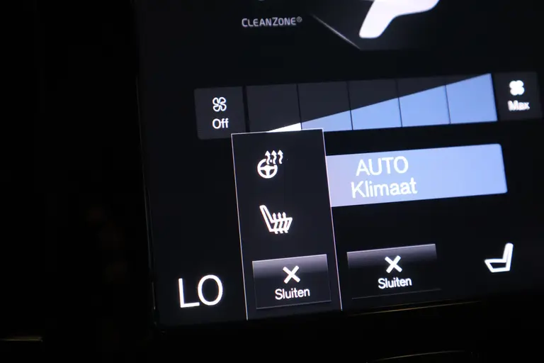 Volvo XC40 1.5 T5 Plug-in hybrid Ultimate Dark 262PK Harman Kardon Panorama Cruise Control Climate control PDC Lane Ass Navigatie 19LMV afbeelding 12