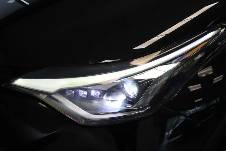 Toyota C-HR 2.0 Hybrid Executive Navigatie Cruise control 18LMV trekhaak DAB+ 24 maanden garantie mogelijk (*vraag naar de voorwaarden) afbeelding 5