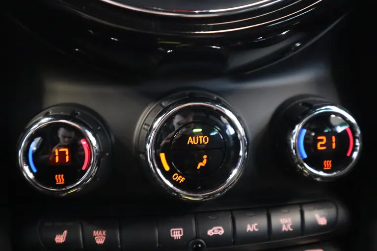 MINI Mini Electric Charged 33 kWh Leder Navigatie Harman&Kardon afbeelding 15