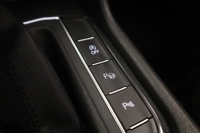 Volkswagen Tiguan 2.0 TSI 4Motion Highline Business R DSG Panoramadak Lane-Assist R-Line afbeelding 22