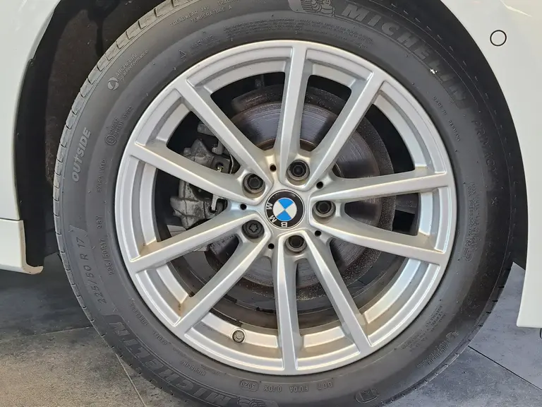 BMW 3 Serie 318i Executive Navigatie Clima Cruise PDC LM 157 PK! 24 maanden garantie mogelijk (*vraag naar de voorwaarden) afbeelding 4