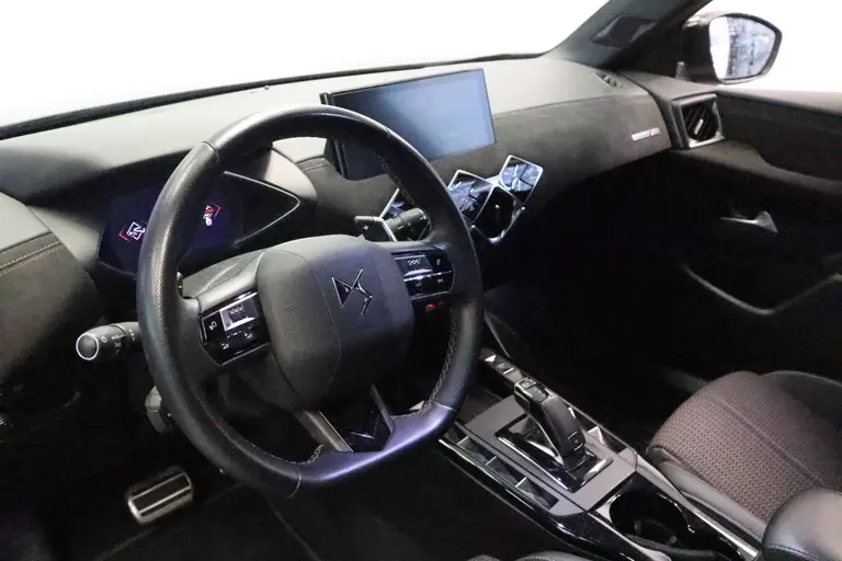 DS DS 3 Crossback 1.2 PureTech Performance Line Full-led Navigatie 18'lmv 2 jaar garantie mogelijk* (vraag naar de voorwaarden) afbeelding 9