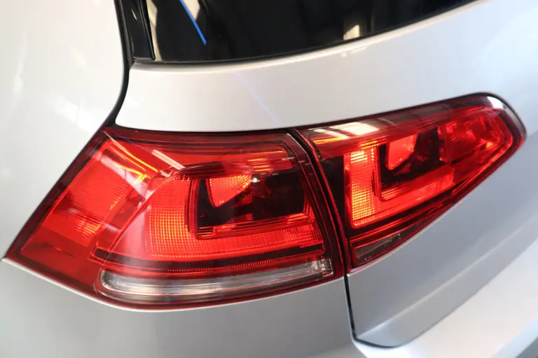 Volkswagen Golf 1.4 TSI ACT Highline R-line CruiseControl 18'lmv Bi-Xenon afbeelding 7