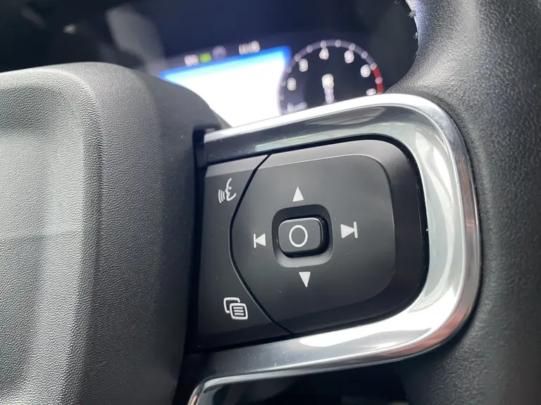 Volvo XC40 2.0 T4 Momentum Navigatie Full-led Trekhaak afbeelding 10