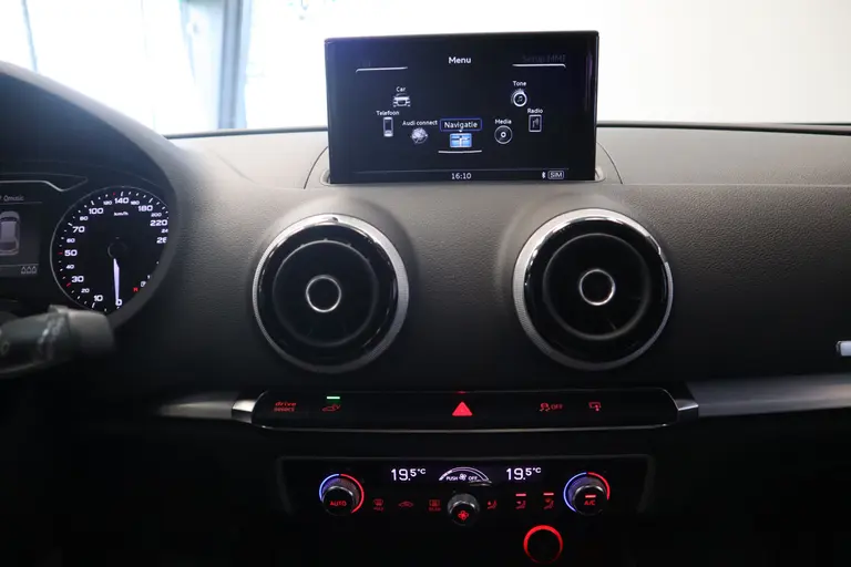 Audi A3 Sportback 1.4 e-tron PHEV Ambition Pro Line plus Cruise/Climate Navi Panoramadak 18''LM Trekhaak afbeelding 12