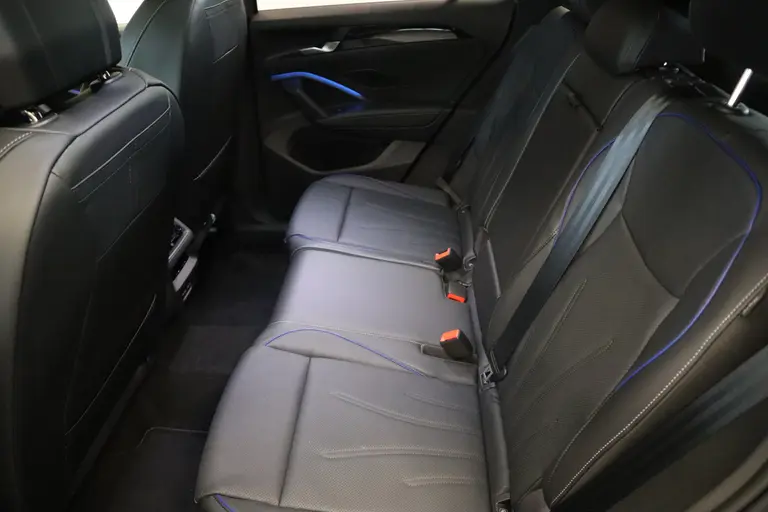 Volkswagen Tiguan 1.5 eHybrid R-Line Business Volleder IQ-light Panoramadak elec.Trekhaak afbeelding 14