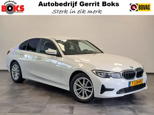 BMW 3 Serie 318i Executive Navigatie Clima Cruise PDC LM 157 PK! 24 Maanden garantie* (Vraag naar de voorwaarden)