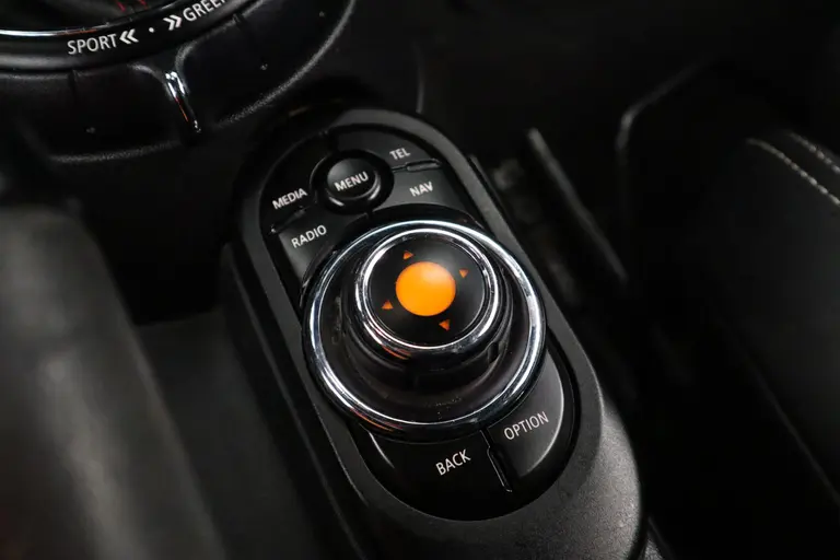 MINI Mini 1.5 Cooper JCW King's Cross Navigatie CruiseControl afbeelding 12