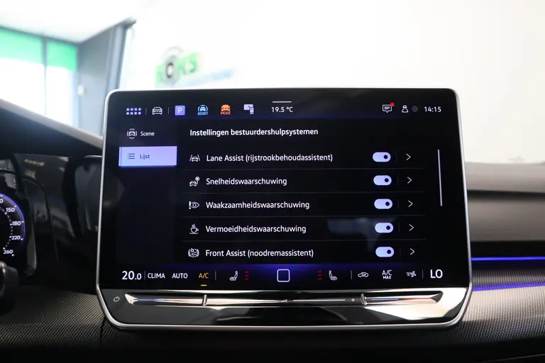 Volkswagen Golf 1.5 eTSI R-Line Edition ! Nieuw Type ! Panoramadak Full-led Navigatie Adaptive-Cruise afbeelding 16