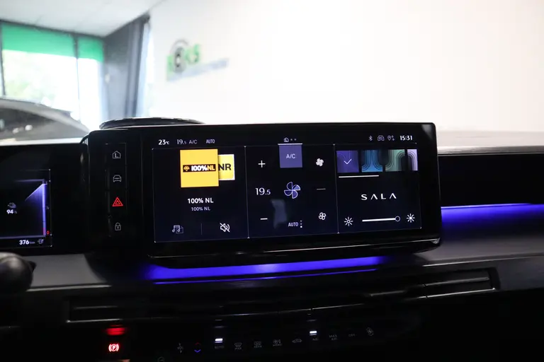 Lancia Ypsilon Edizione Cassina Limitata 51 kWh 5-Drs. Full-led Navigatie Massagestoel afbeelding 9
