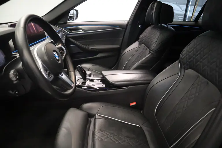BMW 5 Serie 545e xDrive High Executive Edition M-sport Schuif/kantel dak Harman/Kardon afbeelding 9