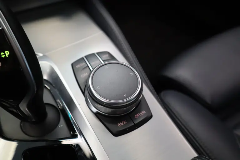 BMW 5 Serie 530e iPerformance High Executive Panoramadak VCP, Climate Control, Cruise Control, Lane Assist, afbeelding 19