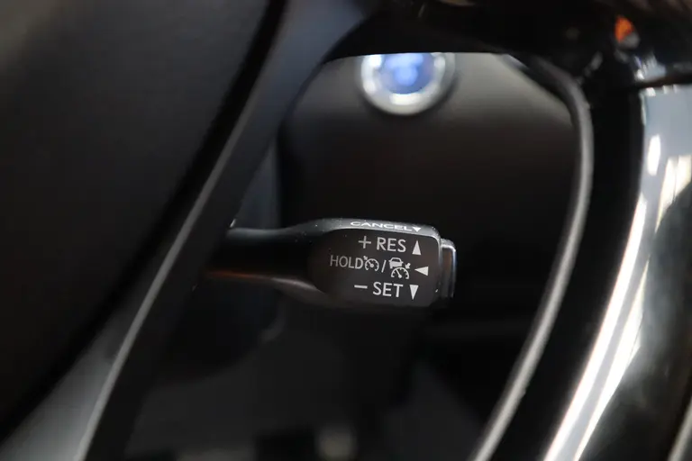 Toyota C-HR 1.8 Hybrid Style Navigatie afneembare trekhaak stoelverwarming JBL Cruise Control afbeelding 9