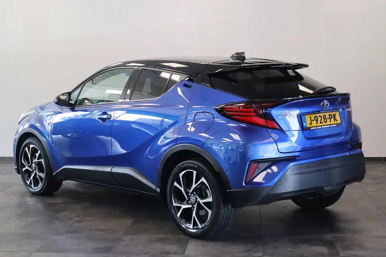 Toyota C-HR 1.8 Hybrid Bi-Tone Keyless Go & Start afbeelding 3