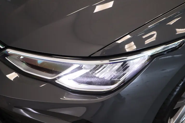 Volkswagen Golf 1.5 eTSI R-Line 2x Sfeerverlichting Full-led Adaptive-Cruise afbeelding 5