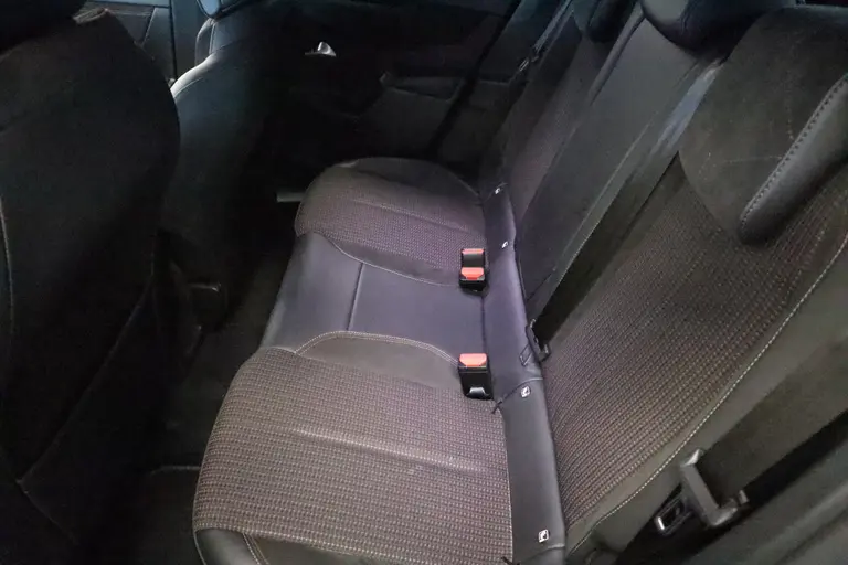 DS DS 3 Crossback 1.2 PureTech Performance Line Full-led Navigatie 18'lmv 2 jaar garantie mogelijk* (vraag naar de voorwaarden) afbeelding 22