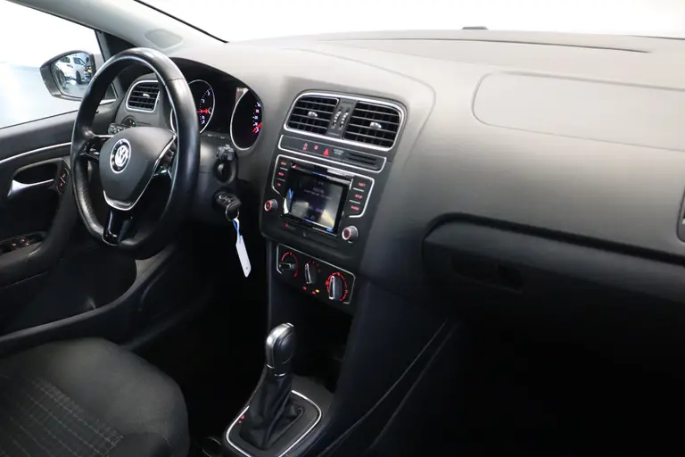 Volkswagen Polo 1.2 TSI Comfortline AIrco, 15LMV Cruise Control afbeelding 11