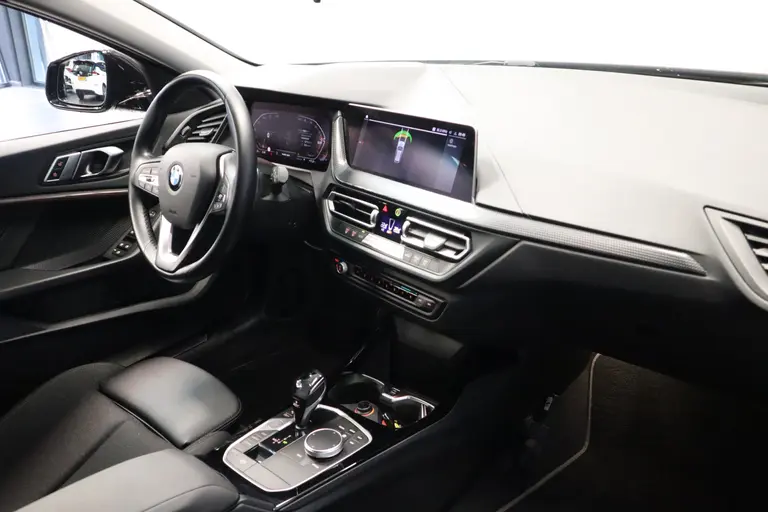 BMW 1-serie 118i Executive Edition 5-deurs Automaat (136pk) Live Cockpit Professional afbeelding 21