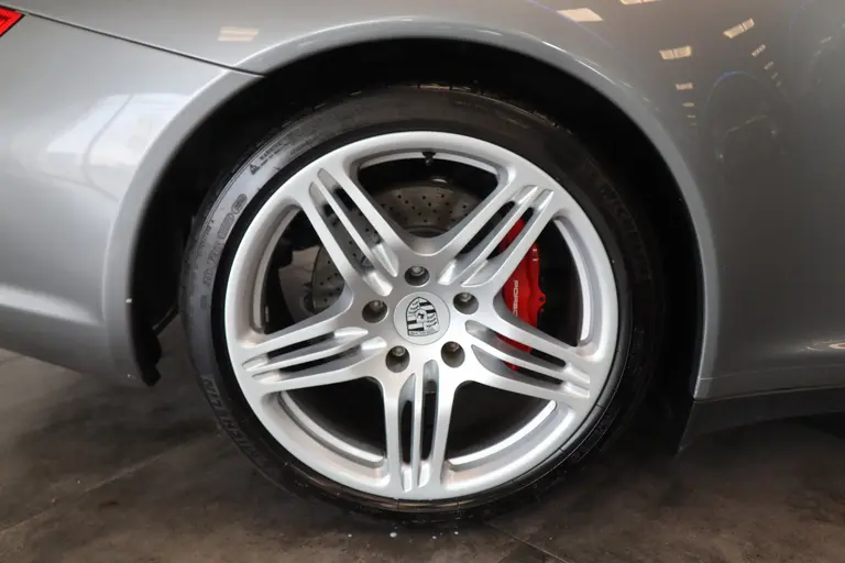 Porsche 911 3.8 Carrera 4S 355PK Navigatie 19LMV Volleder interieur met memorie Bose Installatie. * 2e Paasdag zijn wij geopend van 12:00 tot 17:00uur! * afbeelding 4