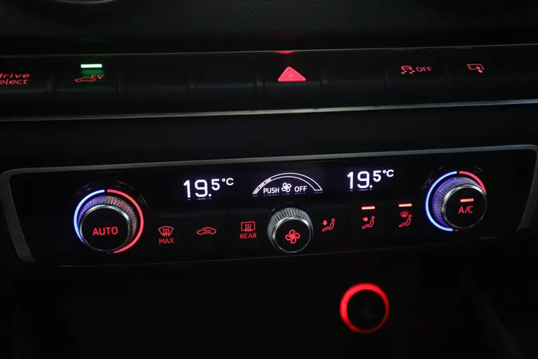 Audi A3 Sportback 1.4 e-tron PHEV Ambition Pro Line plus Cruise/Climate Navi Panoramadak 18''LM Trekhaak afbeelding 13