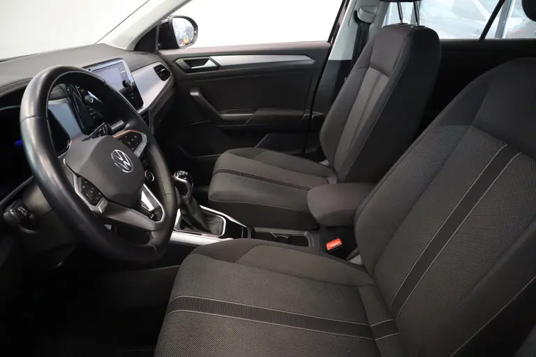 Volkswagen T-Roc 1.5 TSI Life Business Navigatie PDC 16LMV Cruise Control PDC VCP Stoelverwarming afbeelding 6