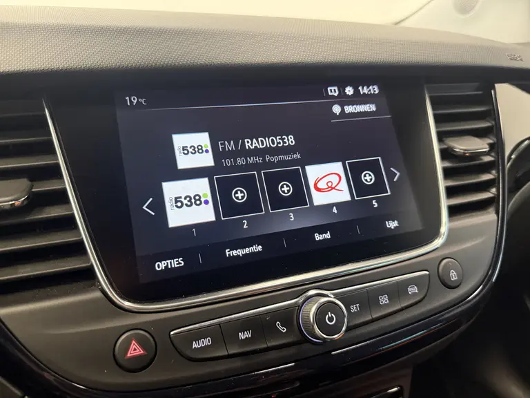 Opel Crossland X 1.2 Turbo 120 Jaar Edition Navigatie CruiseControl 17'lmv !! 2e Pinksterdag zijn wij geopend van 12.00 tot 17.00u !! afbeelding 16