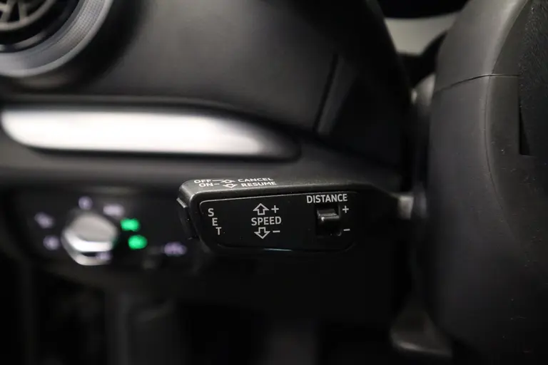 Audi A3 Sportback 1.4 e-tron Sport Navigatie el trekhaak 18LMV Cruise Control stoelverwarming afbeelding 10