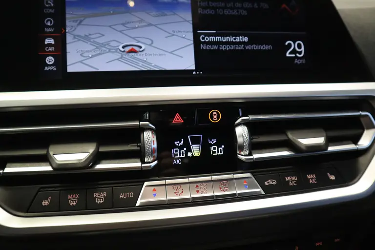 BMW 3 Serie Touring 320i High Executive Edition 184pk Navigatie Luxe Volleder Cruise Control Stoelverwarming sfeerverlichting afbeelding 12
