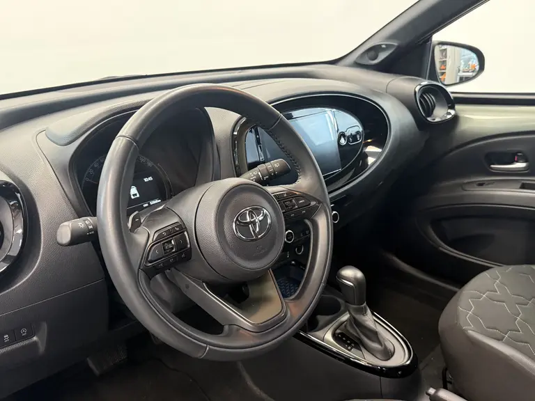 Toyota Aygo X 1.0 VVT-i S-CVT Envy 5-Drs. ClimateControl 18'lmv Navigatie 24 maanden garantie mogelijk (*vraag naar de voorwaarden) afbeelding 7