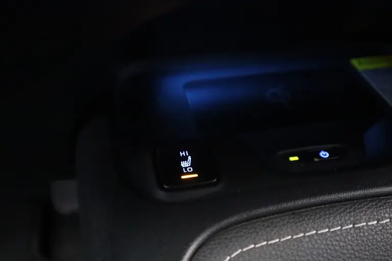 Toyota Corolla Touring Sports 1.8 Hybrid GR-Sport 17LMV Cruise Control  Cruise Control Apple carplay 2 Jaar garantie mogelijk* ( vraag naar de voorwaarde) afbeelding 15