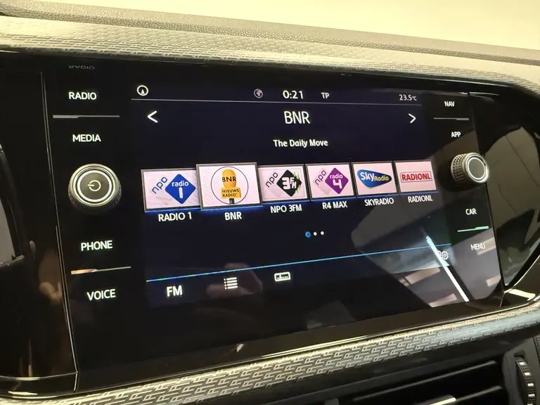 Volkswagen T-Cross 1.0 TSI Style ACC PDC Navi 2x R-Line 18''LM afbeelding 16