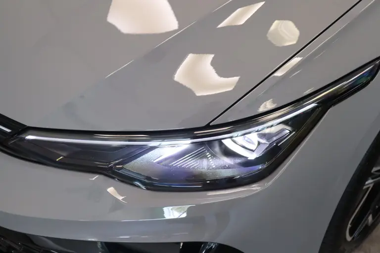 Volkswagen Golf 1.5 eTSI R-Line Edition ! Nieuw Type ! Panoramadak IQ-light Navigatie afbeelding 5