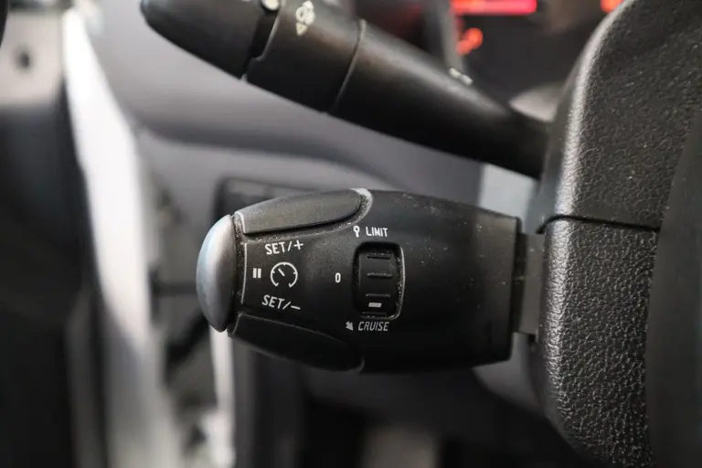 Peugeot Partner 120 1.6 BlueHDi 75 L1 XR Airco Imperial Trekhaak  el ramen 2 x deuren achter 1x schuifdeur  Cruise Control afbeelding 9