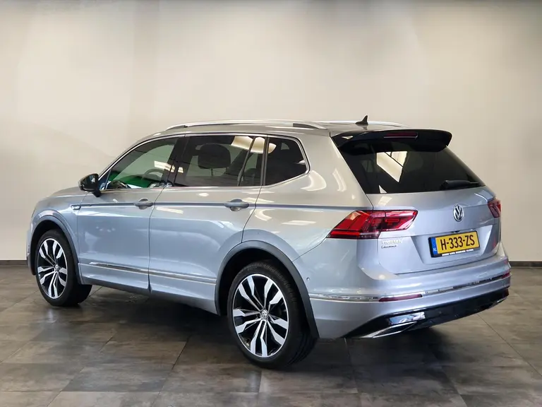 Volkswagen Tiguan Allspace 1.5 TSI Highline Business R 7-Persoons Panoramadak Navigatie Camera CruiseControl afbeelding 3