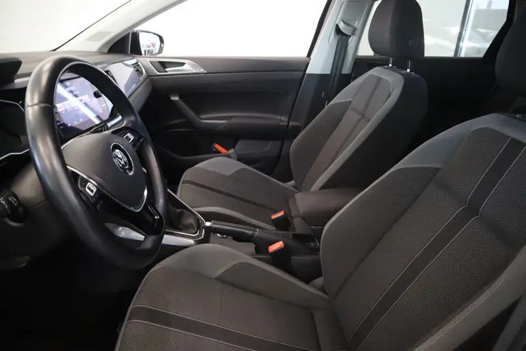 Volkswagen Polo 1.0 TSI Highline R-line Adaptive-Cruise Navigatie 17'Lmv 24 maanden garantie mogelijk (*vraag naar de voorwaarden) afbeelding 6