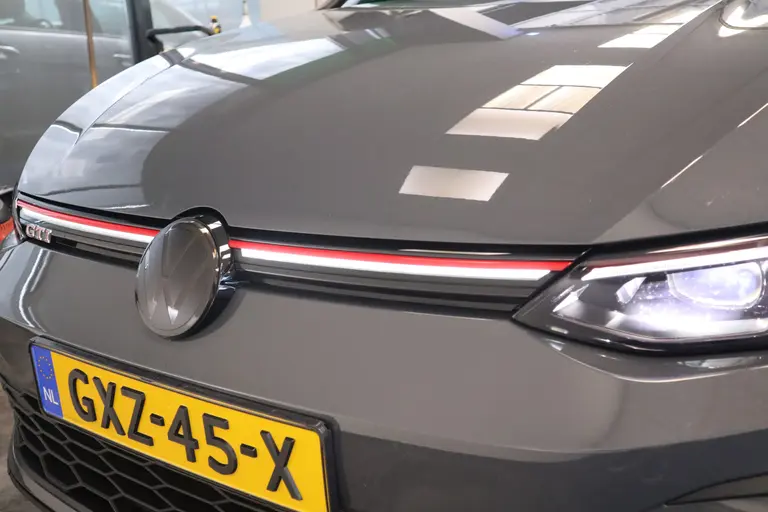 Volkswagen Golf 2.0 TSI GTI ACC Navi Panoramadak Milltek Uitlaat afbeelding 5
