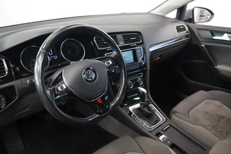 Volkswagen Golf 1.4 TSI ACT Highline R-line CruiseControl 18'lmv Bi-Xenon afbeelding 8