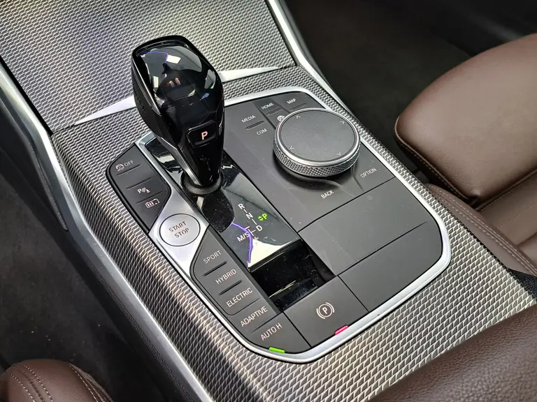 BMW 3-serie 330e High Executive M-Sport+ Head-up Laser-led Schuif/kanteldak 19"lmv 2 Jaar garantie mogelijk* ( vraag naar de voorwaarde) afbeelding 27