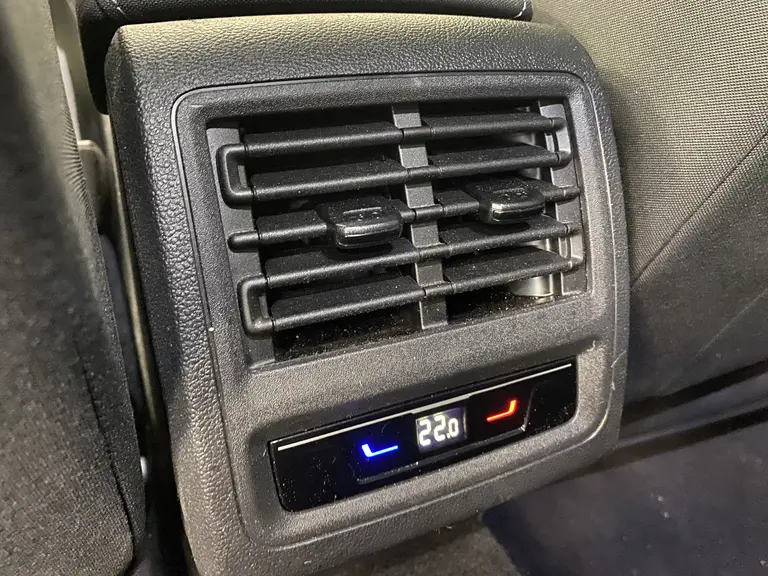 Volkswagen Golf 1.4 eHybrid Style VCP Navigatie Cruise Control 17LMV Sfeerverlichting Flippers bediening * 2e Paasdag zijn wij geopend van 12:00 tot 17:00uur! * afbeelding 18
