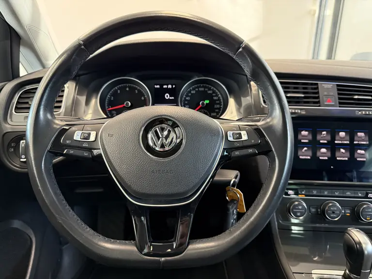 Volkswagen Golf 1.4 TSI Highline Panoramadak Navigatie Full-led 150pk! * 2e Paasdag zijn wij geopend van 12:00 tot 17:00uur! * afbeelding 8