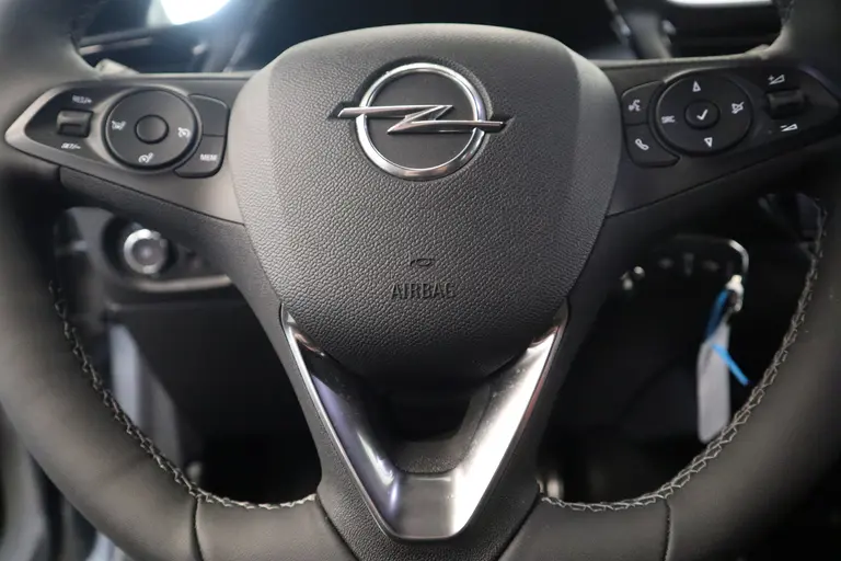 Opel Corsa 1.2 Turbo GS Navigatie Cruise Control 16LMV Two tone Color PDC Achteruit camera afbeelding 9