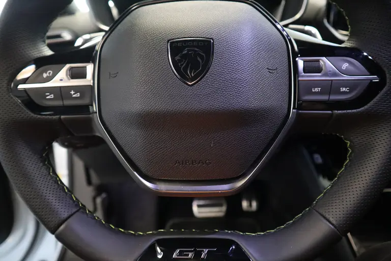 Peugeot 2008 1.2 PureTech 130 GT Dab+ PDC  VCP 17LMV  130PK Navigatie 24 maanden garantie mogelijk (*vraag naar de voorwaarden) afbeelding 11