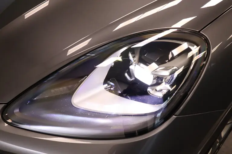 Porsche Cayenne 3.0 E-Hybrid BOSE Sport Chrono Leder Schuif/kanteldak Magnum afbeelding 10