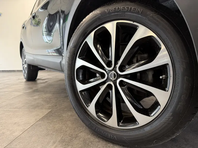 Nissan QASHQAI 1.2 N-Connecta 360 Camera Climate Control Navi Keyless Go !! 2e Pinksterdag zijn wij geopend van 12.00 tot 17.00u !! afbeelding 4