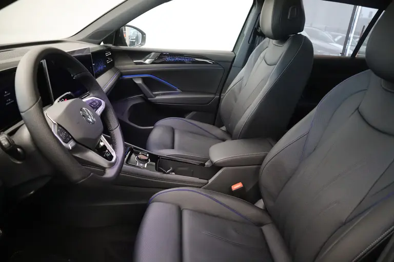 Volkswagen Tiguan 1.5 eHybrid R-Line Business Volleder IQ-light Panoramadak elec.Trekhaak afbeelding 15