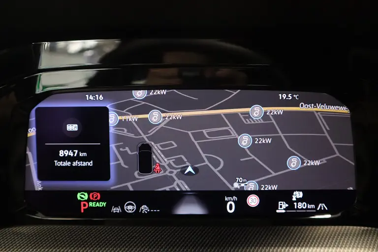 Volkswagen Golf 1.5 eTSI R-Line Edition ! Nieuw Type ! Panoramadak Full-led Navigatie Adaptive-Cruise afbeelding 19