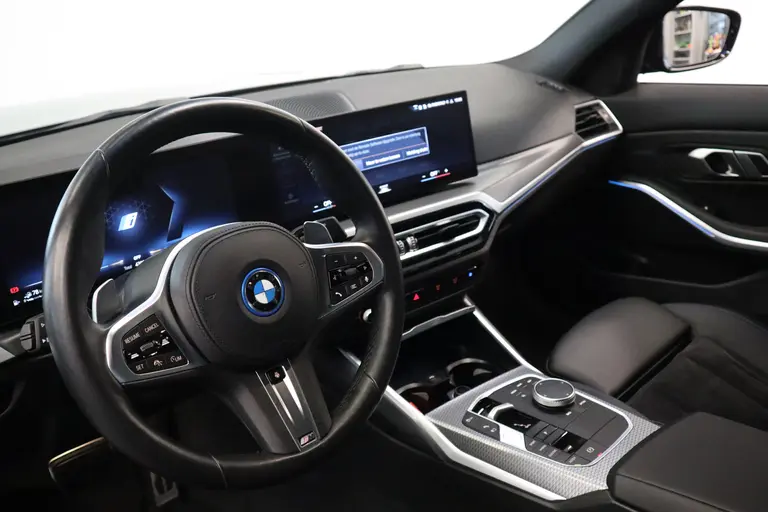 BMW 3-serie 320e ACC PDC 19''LM NAP HI-Fi M-Sport * 2e Paasdag zijn wij geopend van 12:00 tot 17:00uur! * afbeelding 10