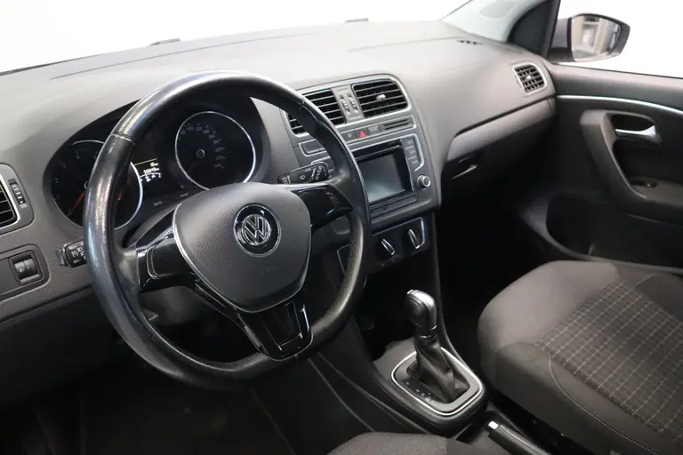 Volkswagen Polo 1.2 TSI Comfortline AIrco, 15LMV Cruise Control afbeelding 6