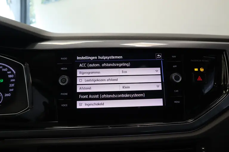 Volkswagen Polo 1.0 TSI Comfortline Panoramadak Navigatie Full-led afbeelding 16